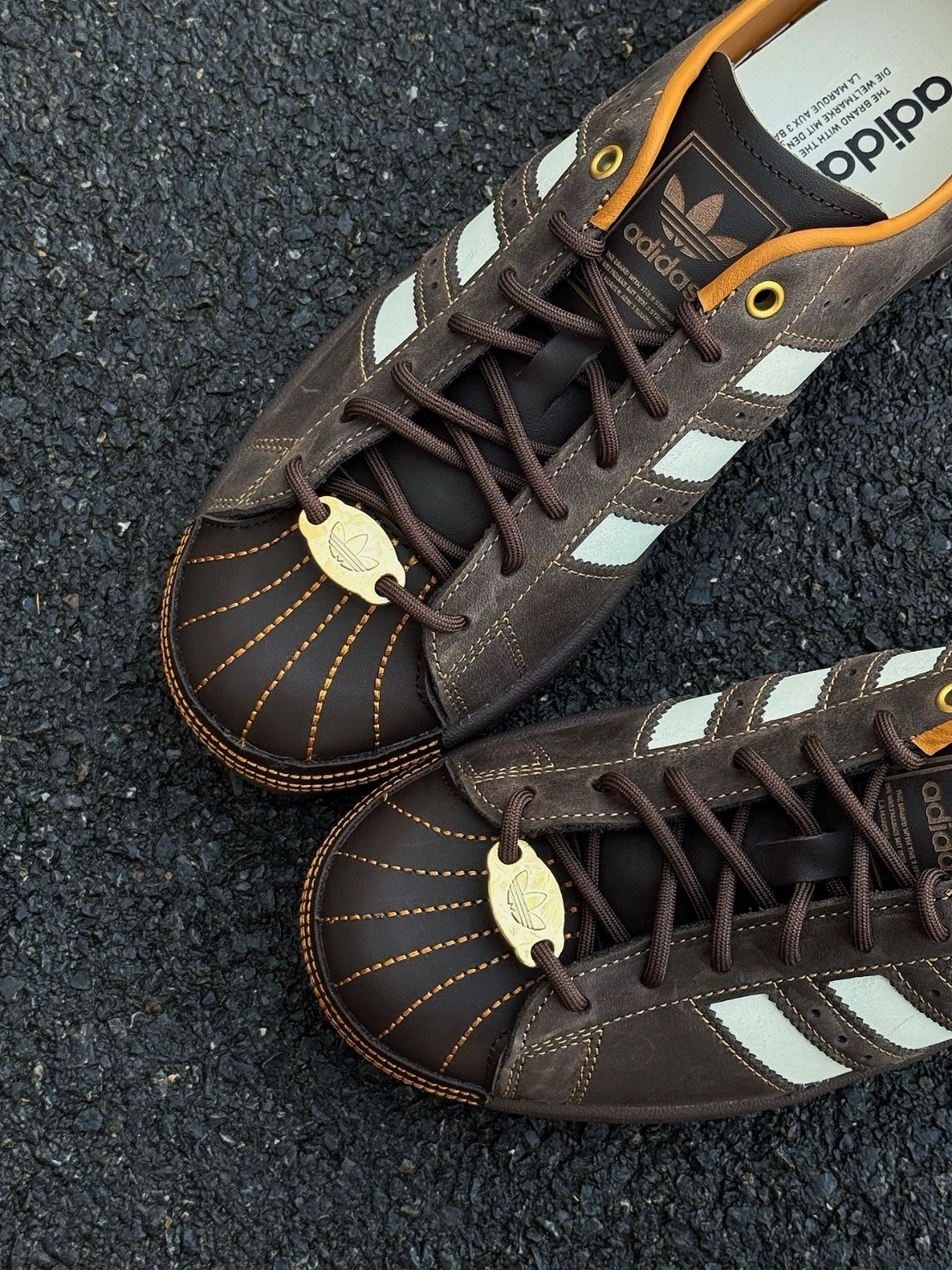 海外限定新款 ADIDAS SUPERSTAR 棕調 老錢風 油蠟皮 貝殼頭