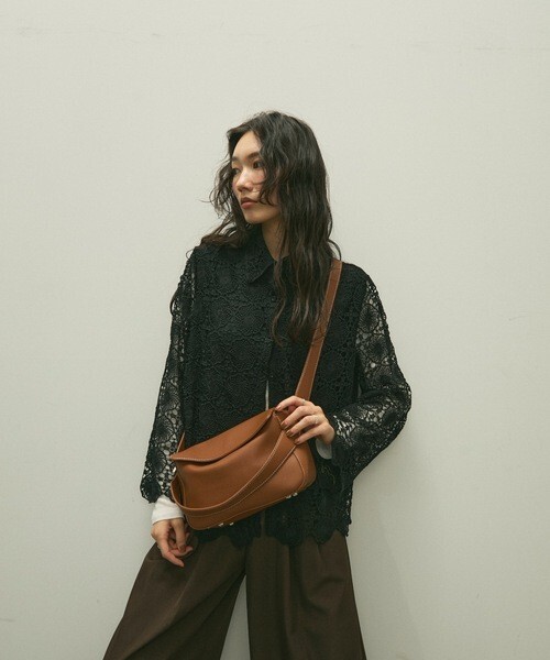 <超強收納🕊️>🇯🇵軟皮革斜背包 方糖包 隱形多口袋 三色