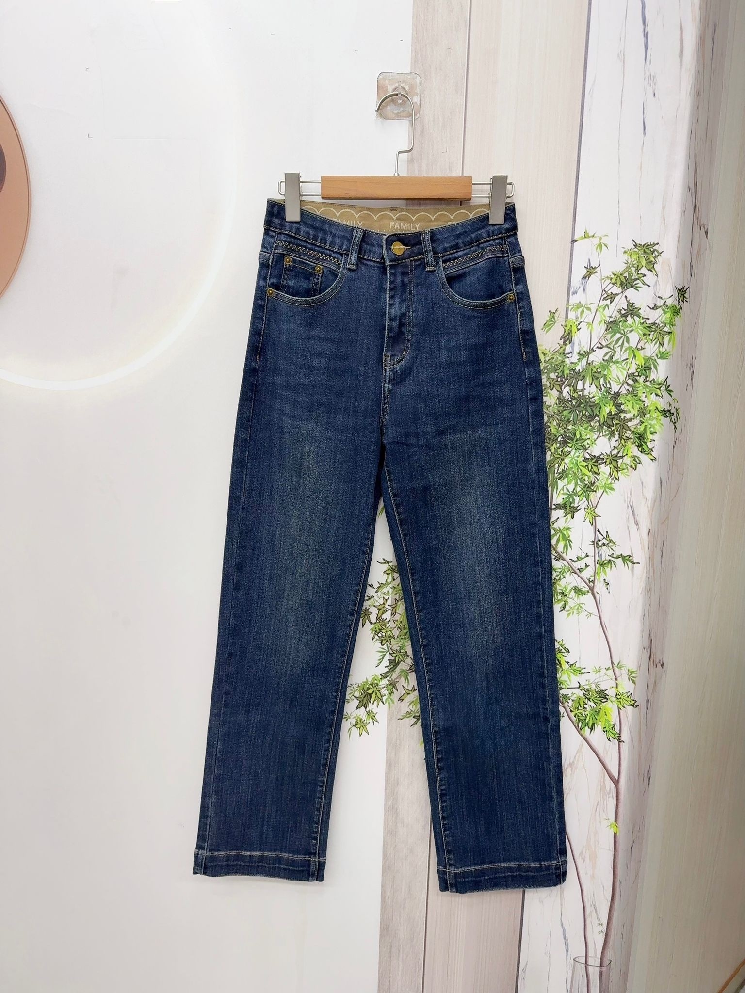 Mar 直腳型牛仔褲～145AU