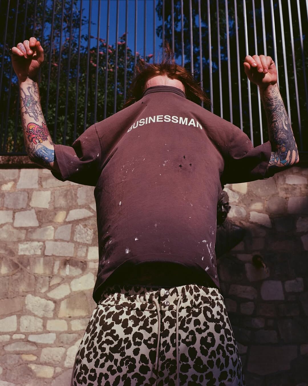 PLATEAU STUDIO｜Vintage tee - business (Black)