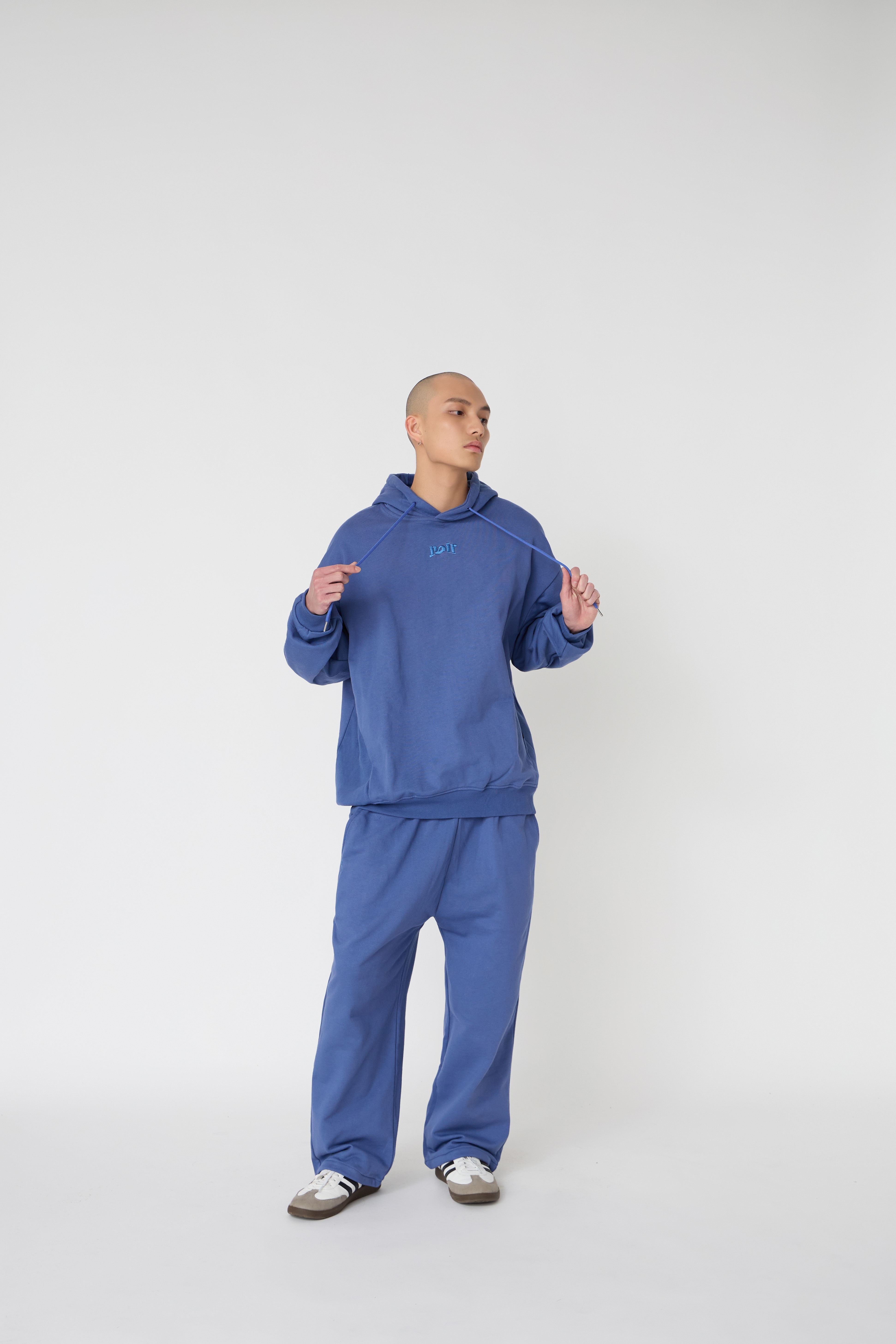 NOIR 基礎輪廓浮游字帽T