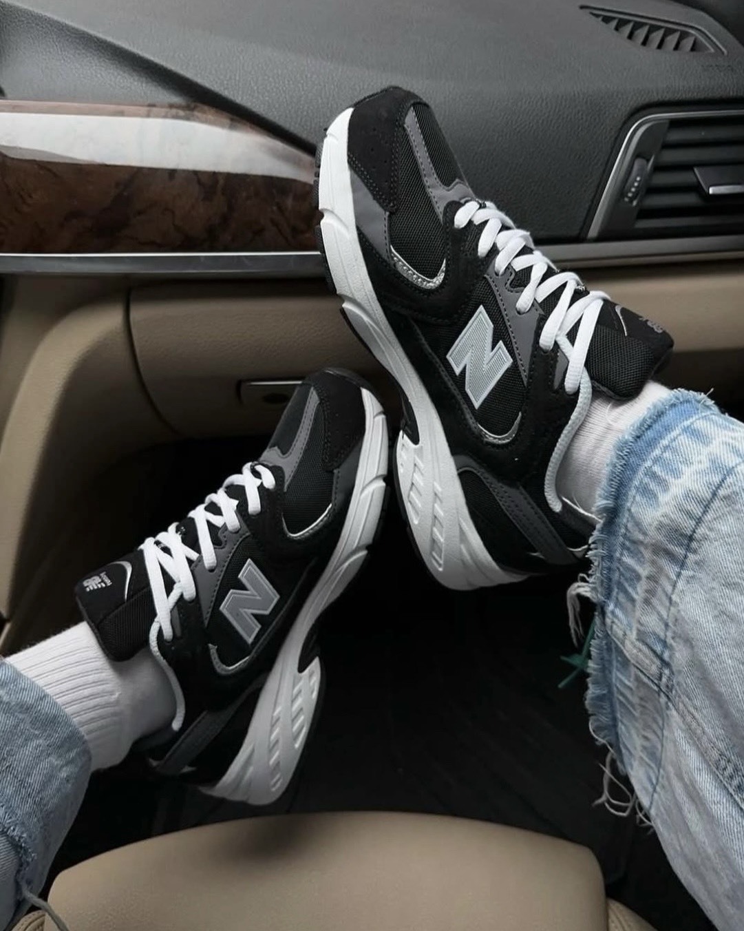 <超扯特價>New Balance NB 530 復古 透氣 網眼 黑白