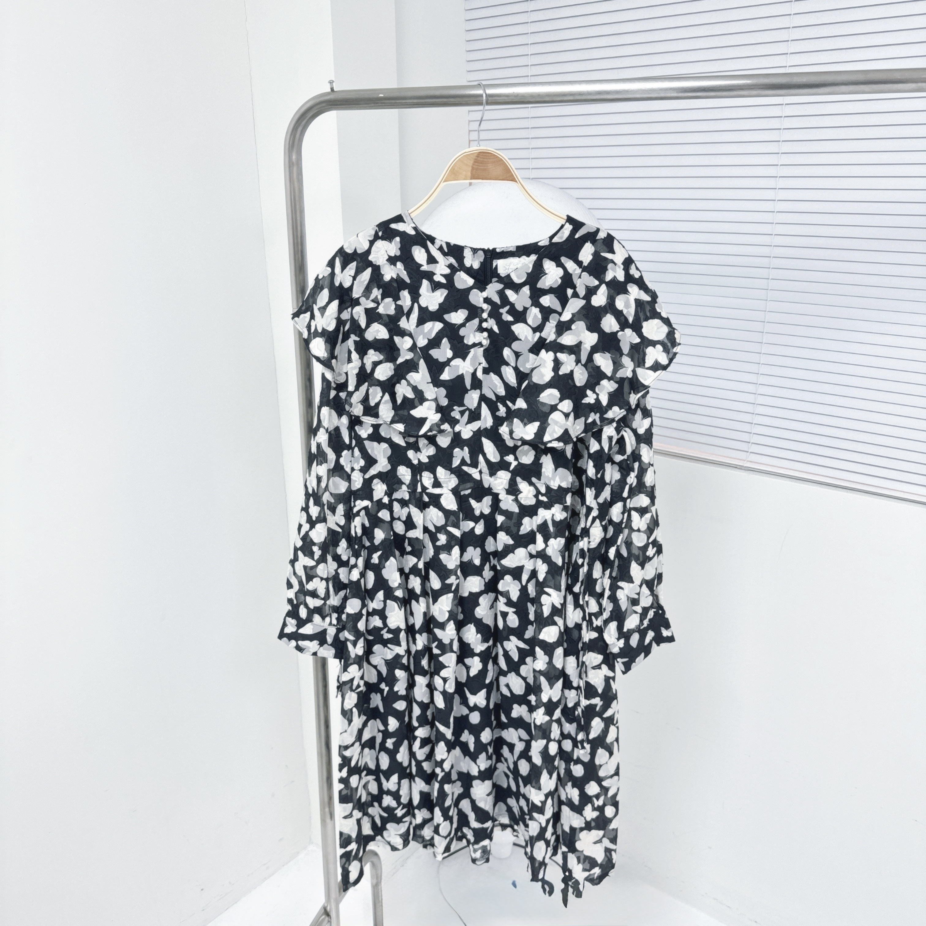 【廠家制】蝴蝶印花長袖OPS