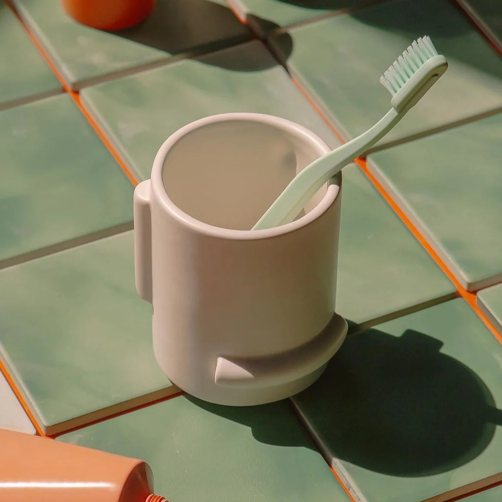 High gloss-水杯，造型都經過精心設計，兼顧平衡和舒適。