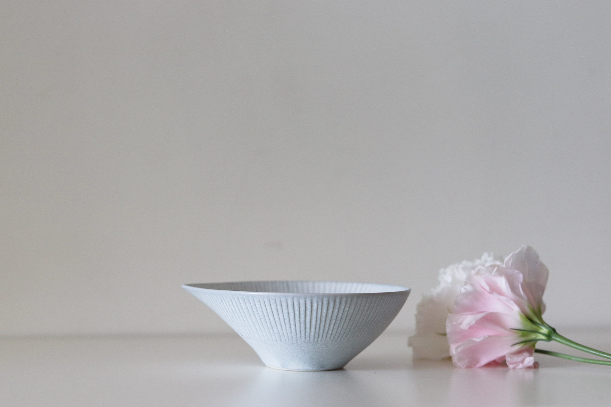 日本 美濃燒 細刻紋 尖嘴缽