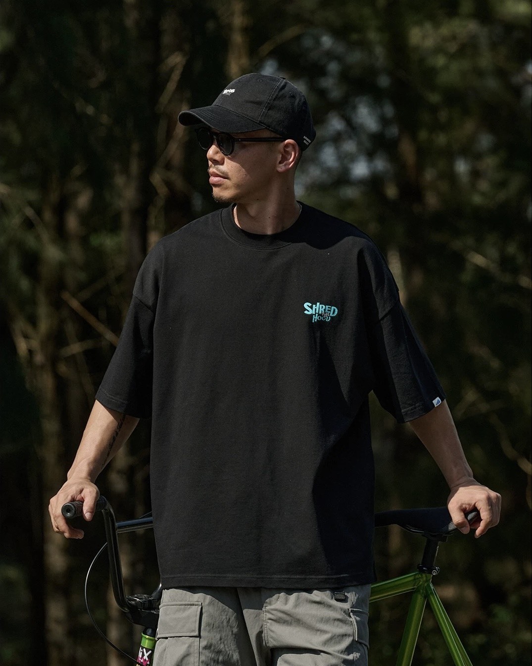 #預購 Broshood 26SS 日系寬鬆 休閒街頭 卡通單車印花 圓領短踢 兩色