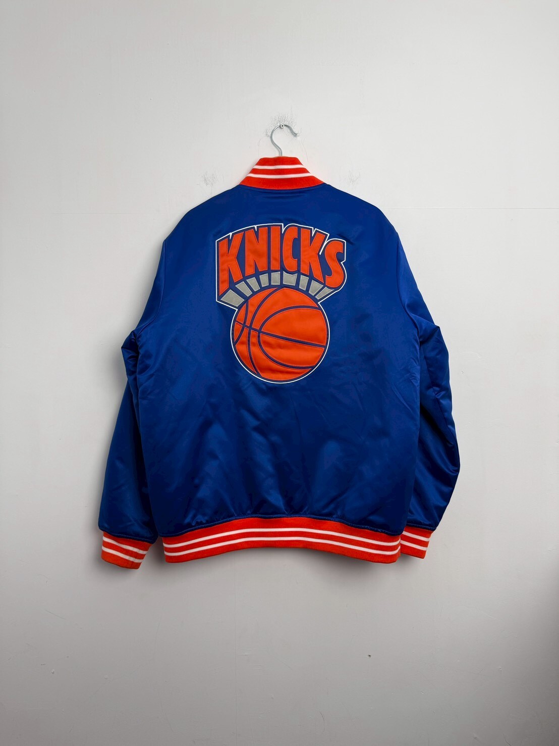 MITCHELL & NESS Nba Satin Jacket New York Knicks Jacket SIZE XL