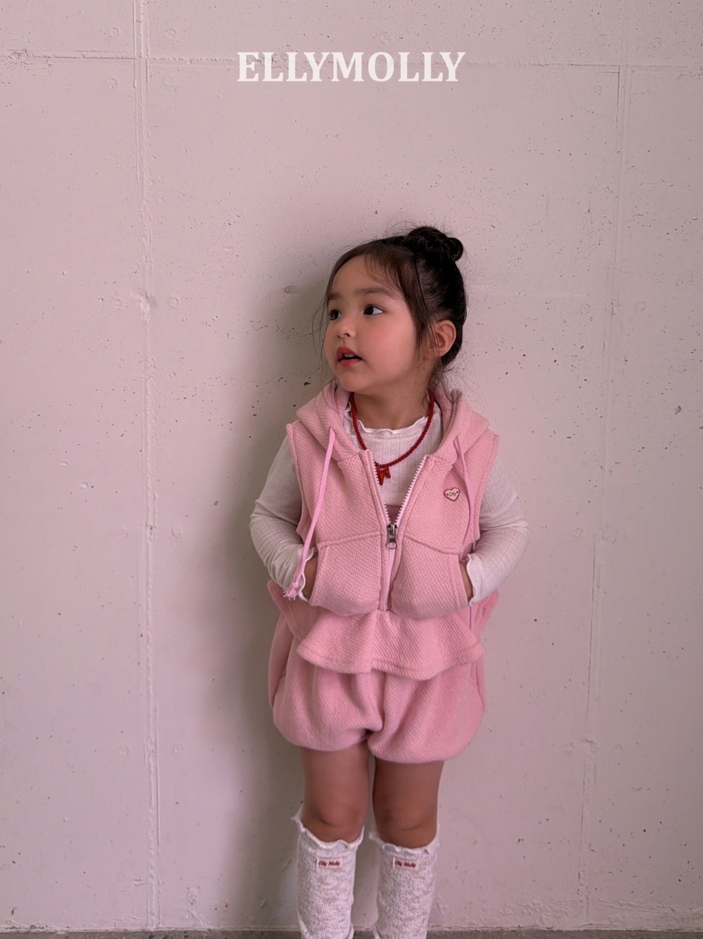 Ellymolly 愛心標連帽背心 / 2色