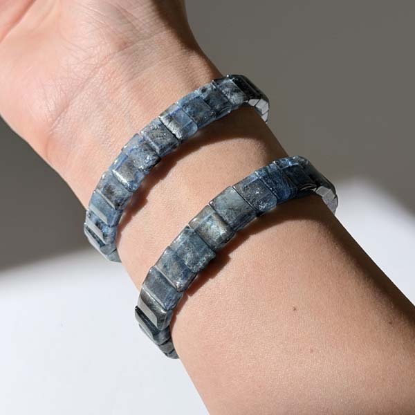 骨幹海藍寶手排