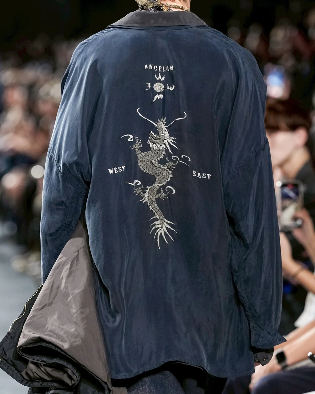 ANCELLM - EMBROIDERED SOUVENIR SHIRT / NAVY