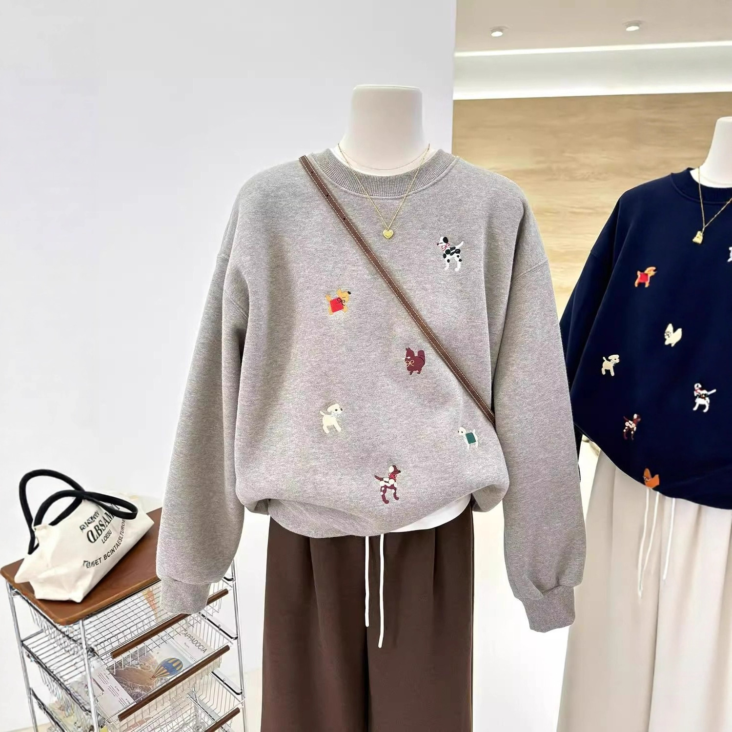 Cartoon Puppy Printed Crewneck Sweatshirt for Autumn & Winter