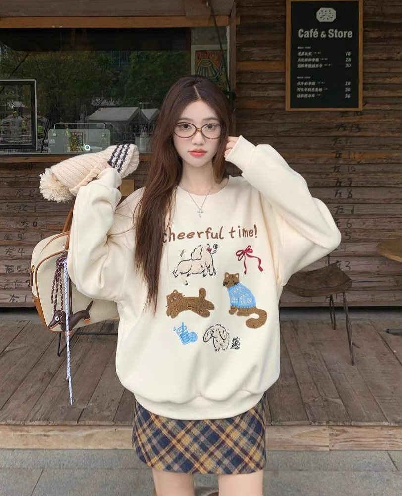 Embroidered Cute Animal Pullover Crewneck Sweatshirt