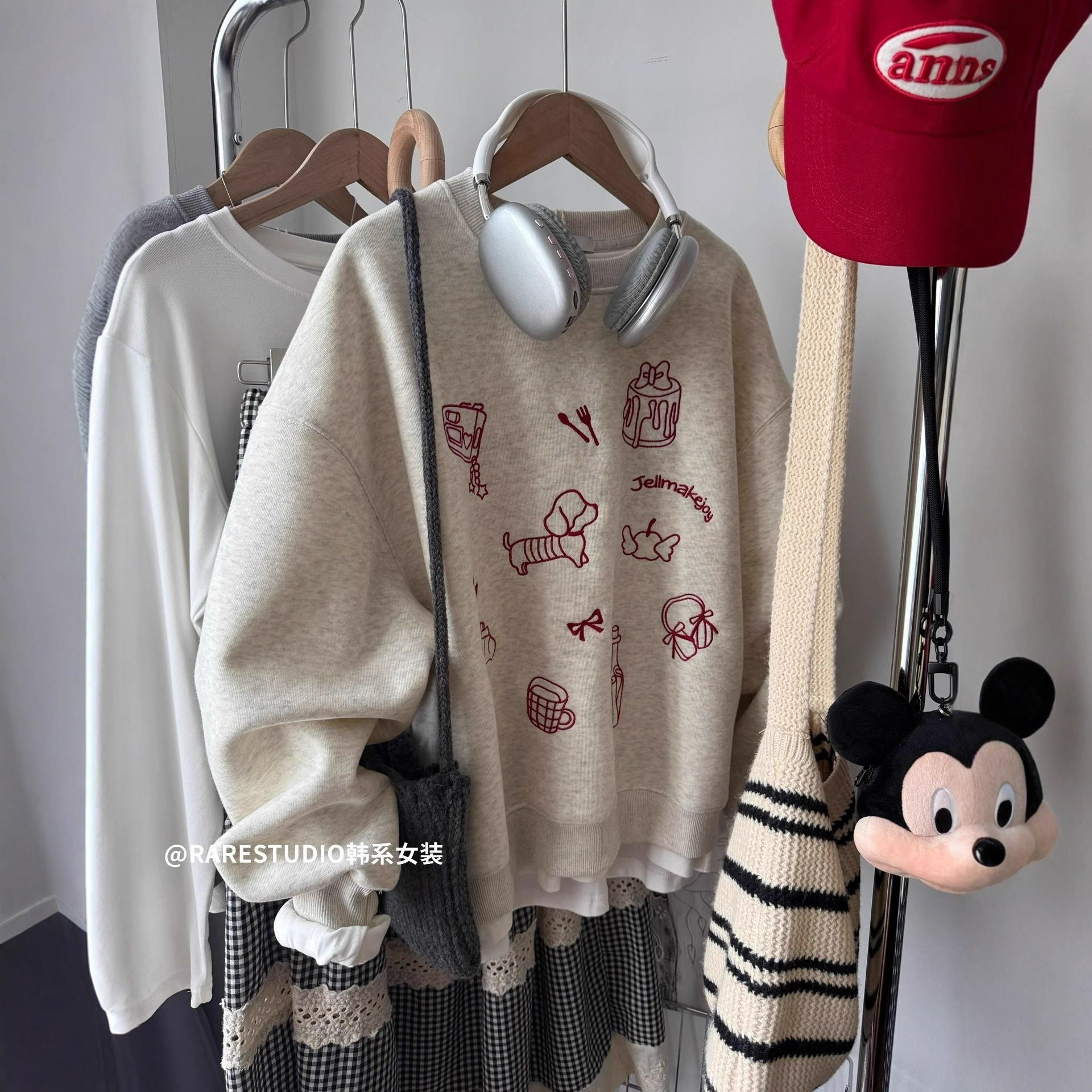 Sweet Girl Cute Graffiti Hand-Painted Sweatshirt