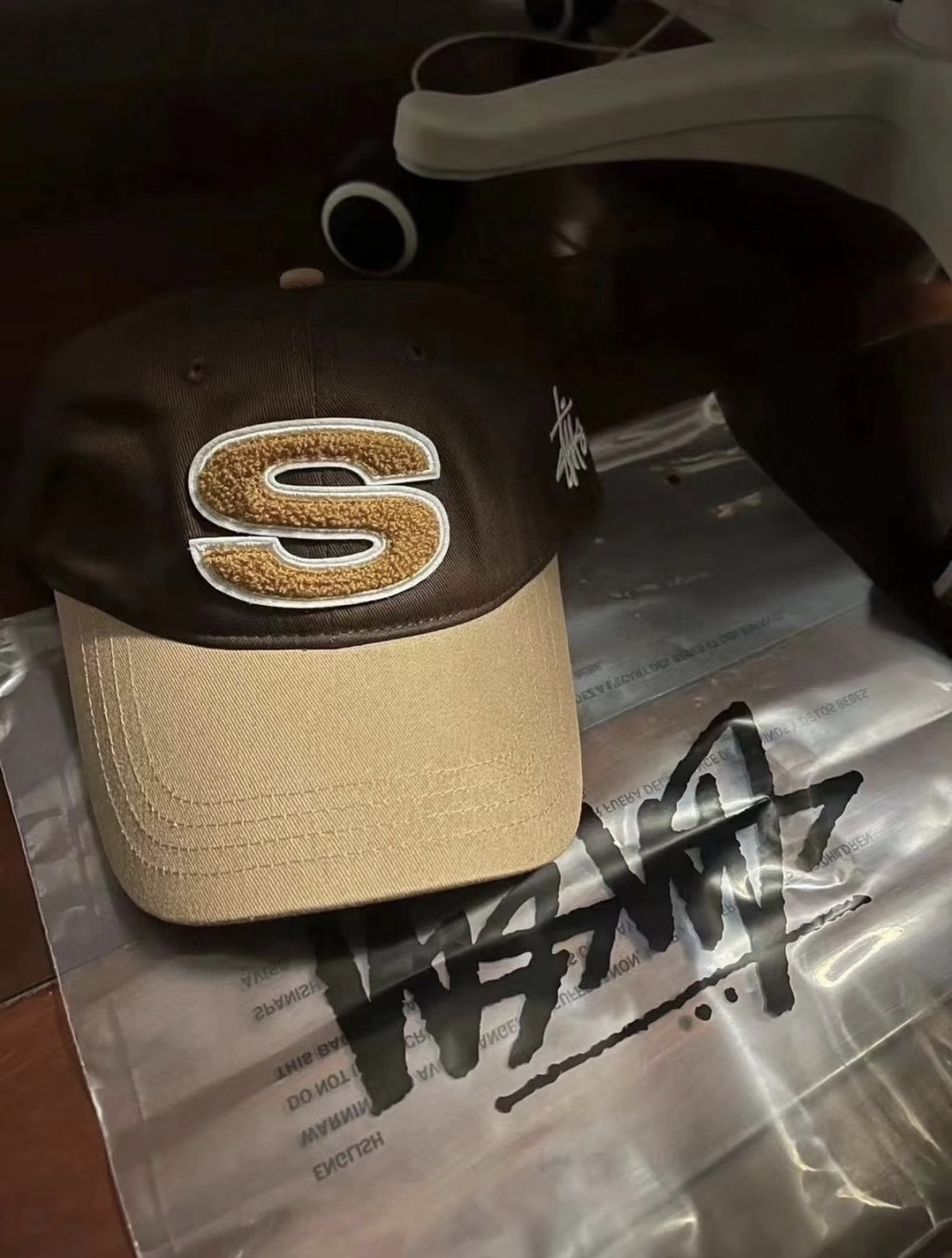 <真的有貨啦！> STUSSY LOW PRO CHENILLE S SNAPBACK