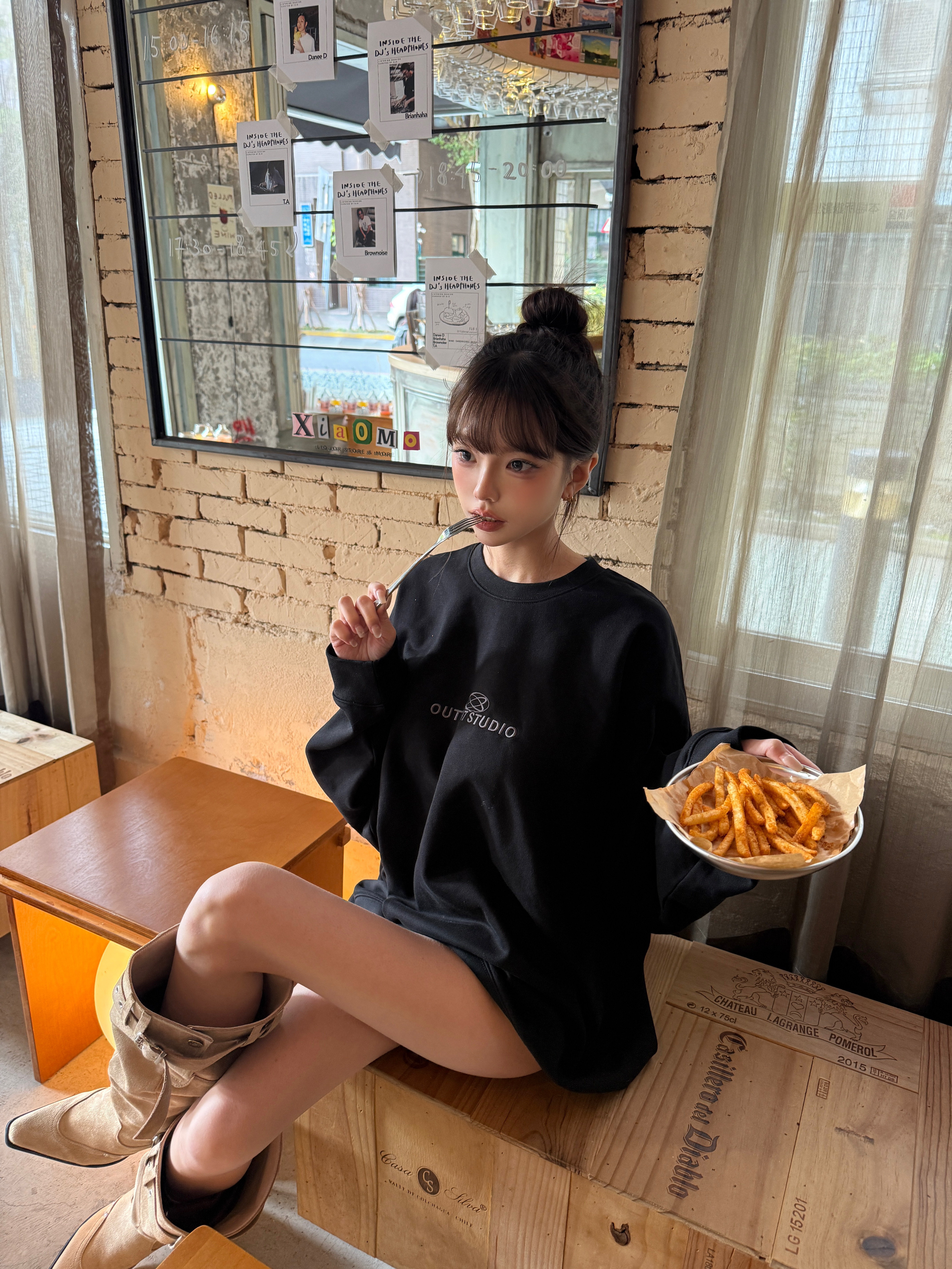 OSC-01  Core Crewneck Sweatshirt/BLACK