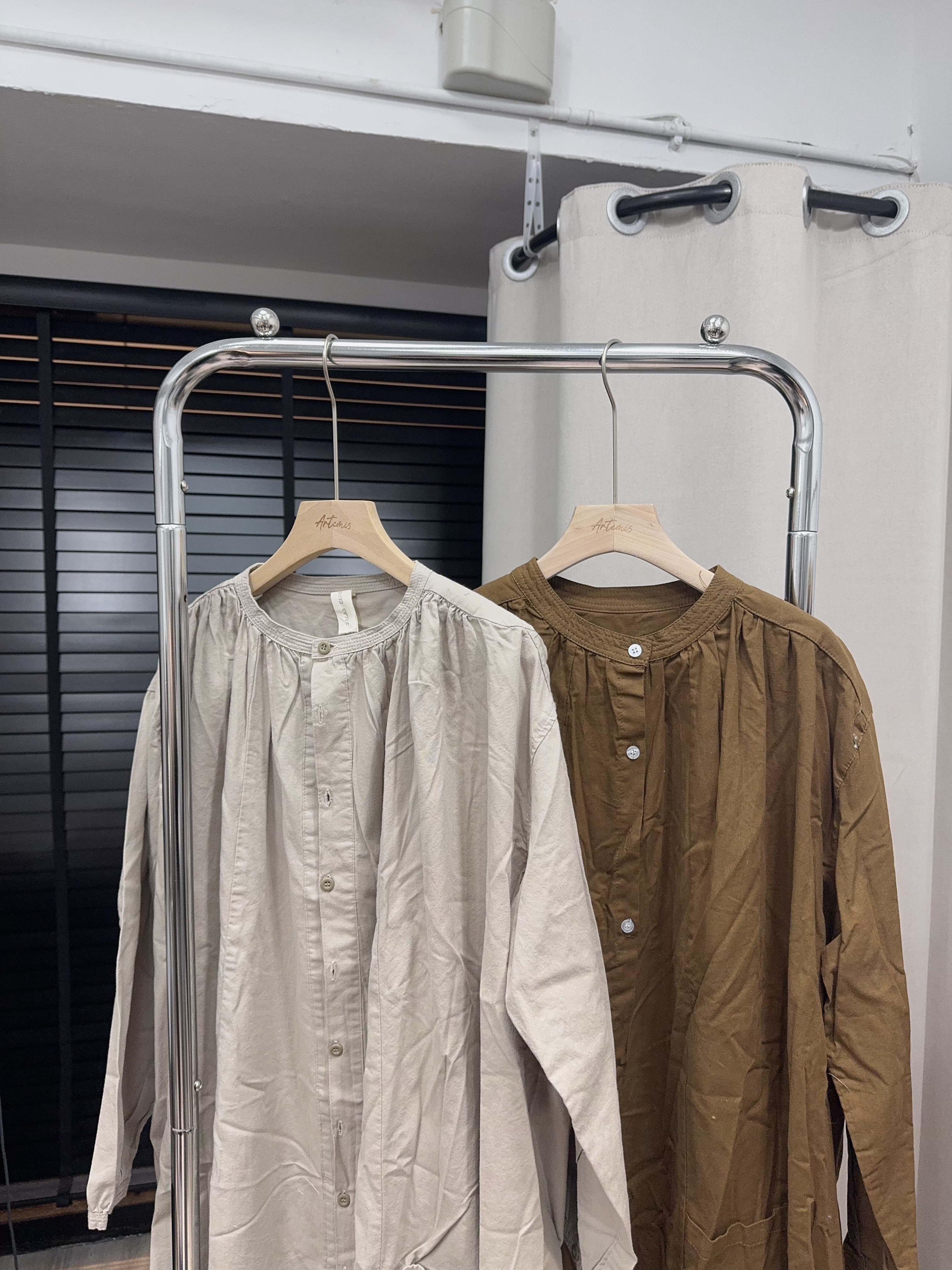 大地色圓領長裙