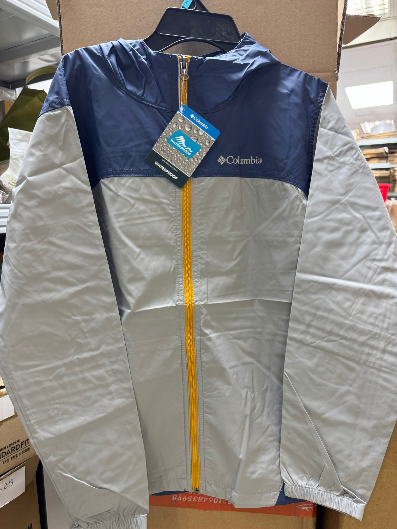 4G334 ColumbiaBoy's Glennaker Jacket 灰藍併淺灰童裝有帽防水風褸 SIZE L