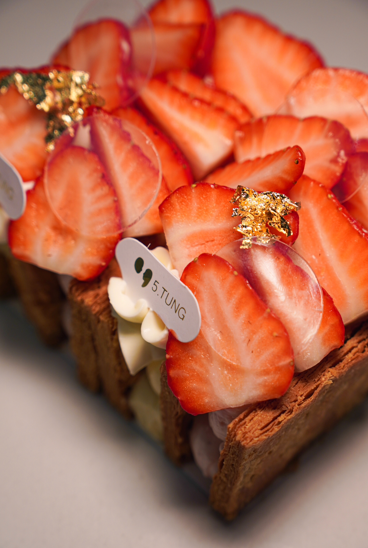 滿上草莓生乳酪千層酥