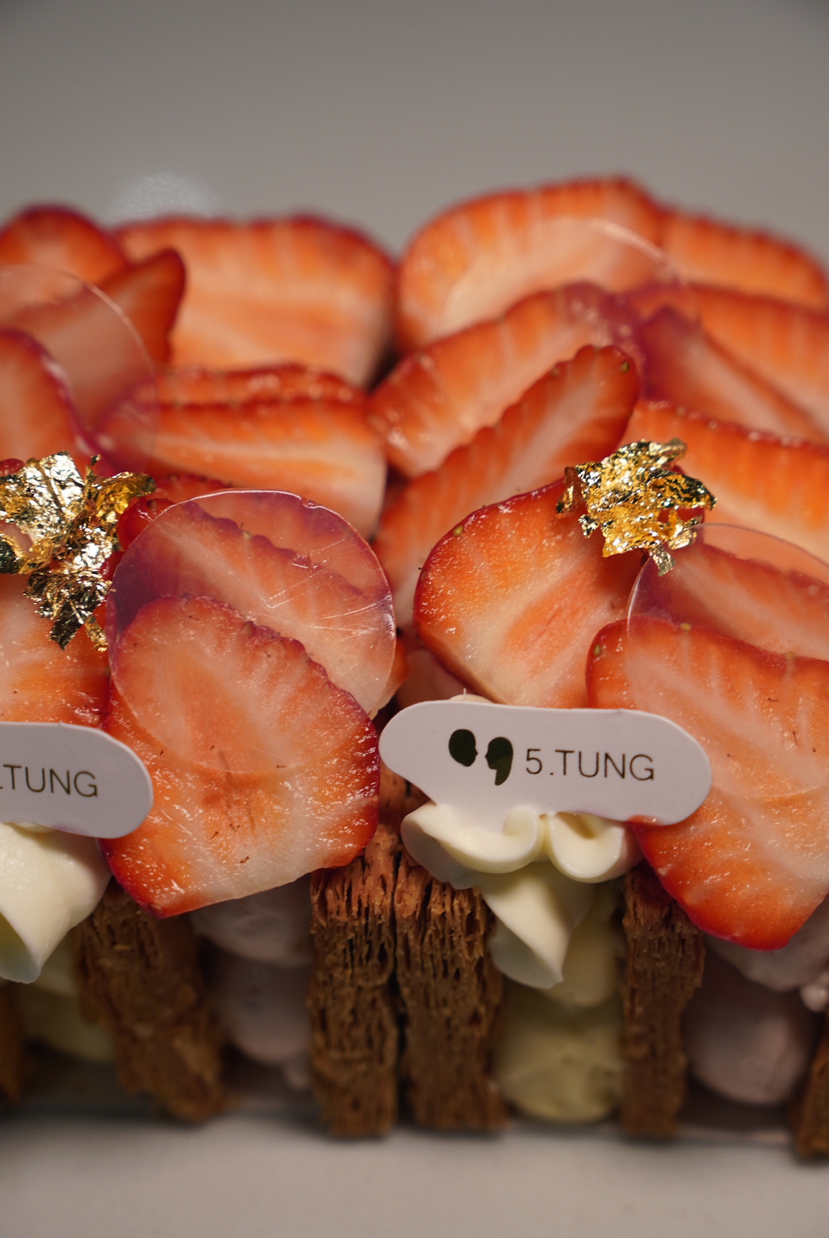 滿上草莓生乳酪千層酥