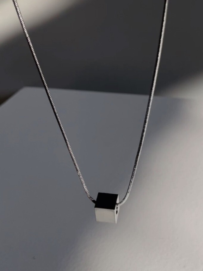 現代立方體銀項鍊