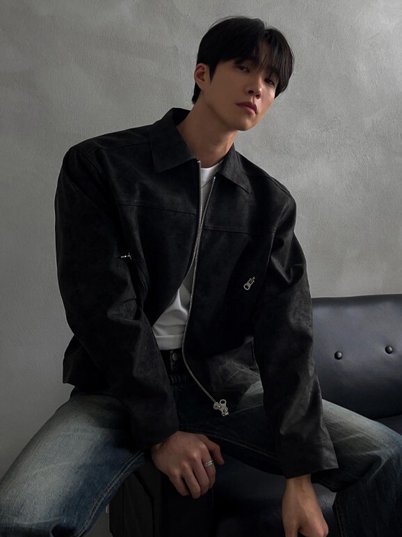 霧面裂紋藍色皮革夾克