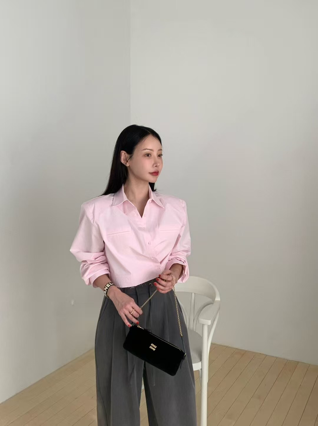 墊肩短版襯衫
