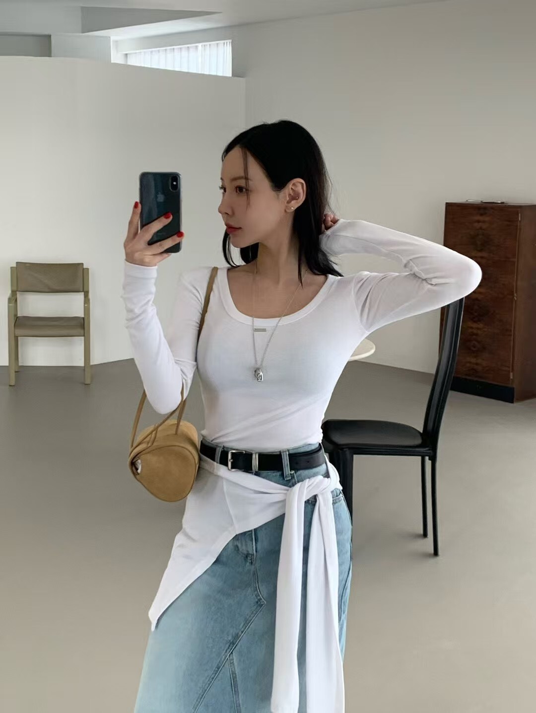 標籤合身T附披肩