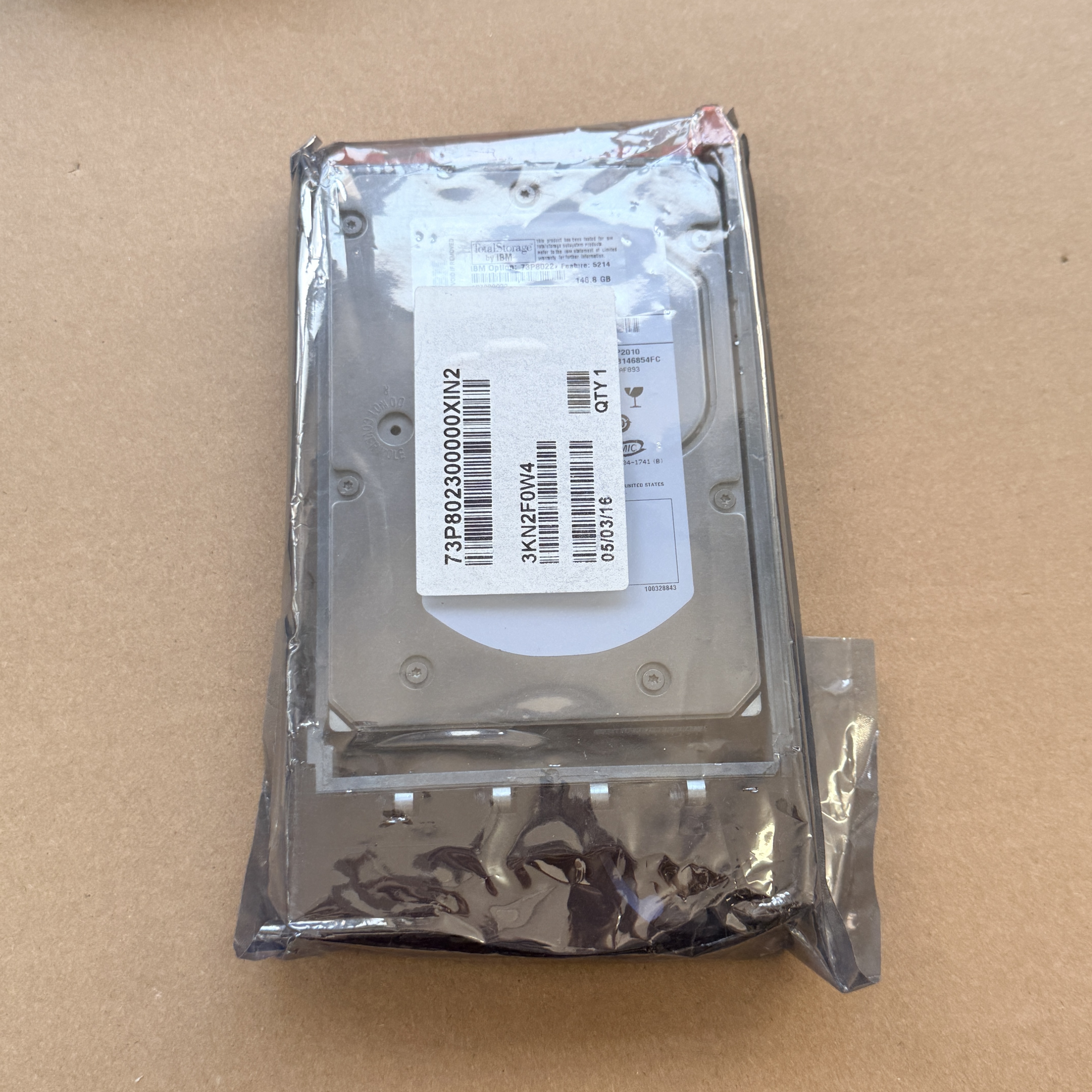 73P8023 IBM 146.8GB 15K 2GBPS FIBER CHANNEL HDD (翻新)