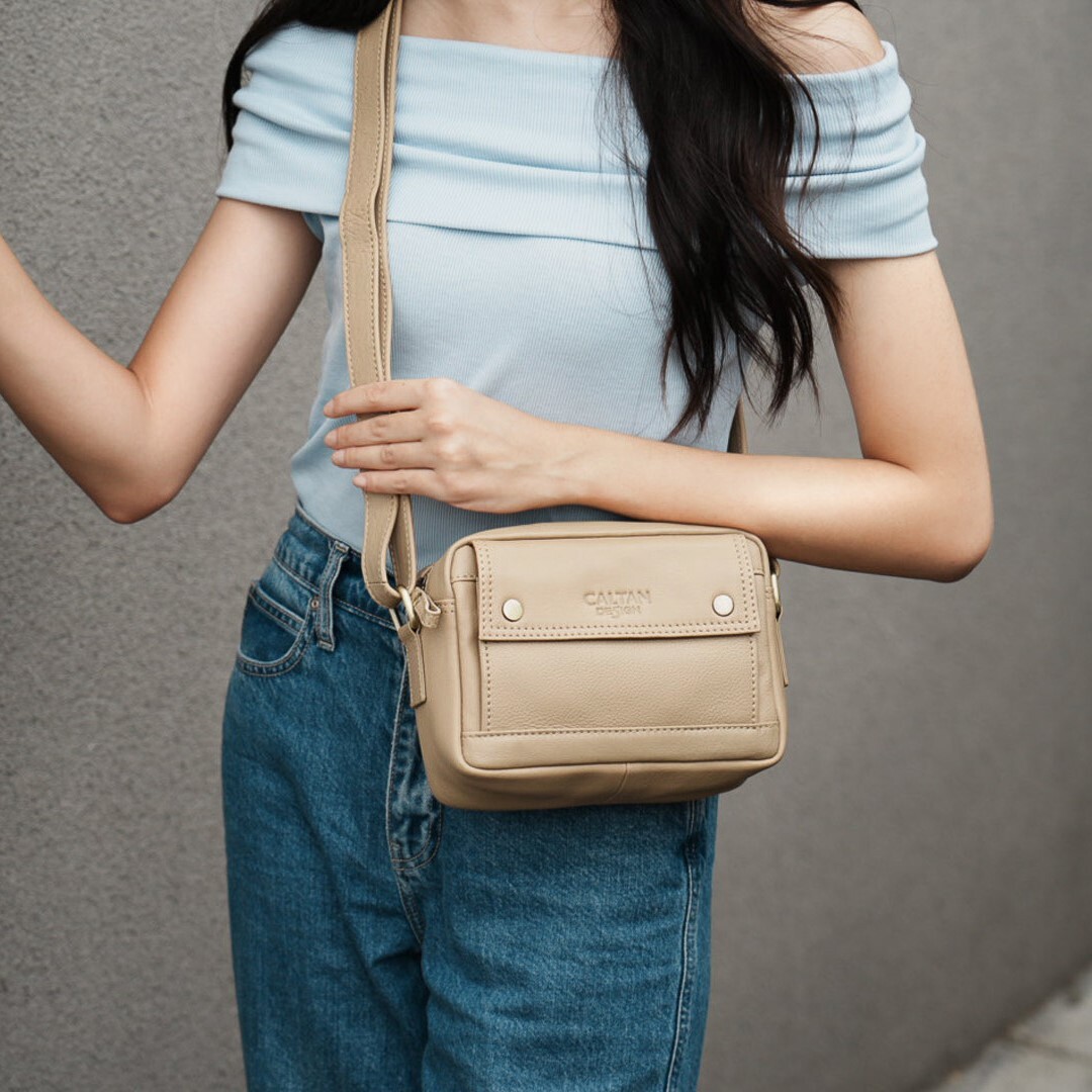 真皮輕巧隨身斜背相機包-六色(5202)