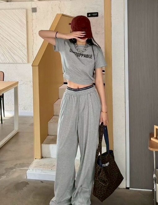 英文棉質衣+字母褲頭寬褲