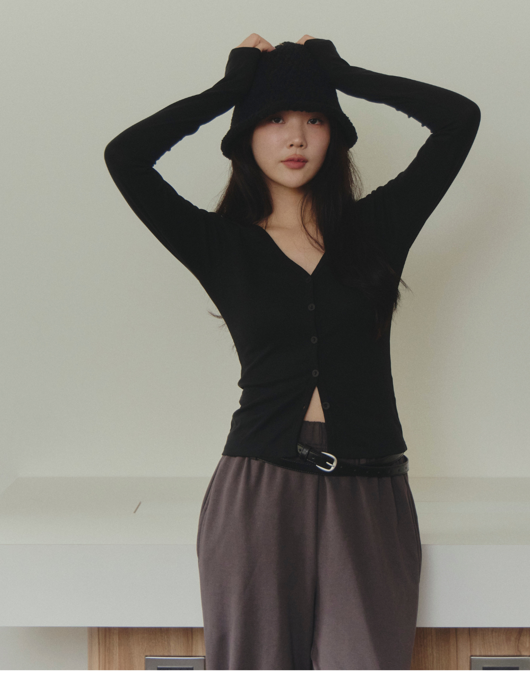 V領排扣百搭上衣（黑色/3尺寸）