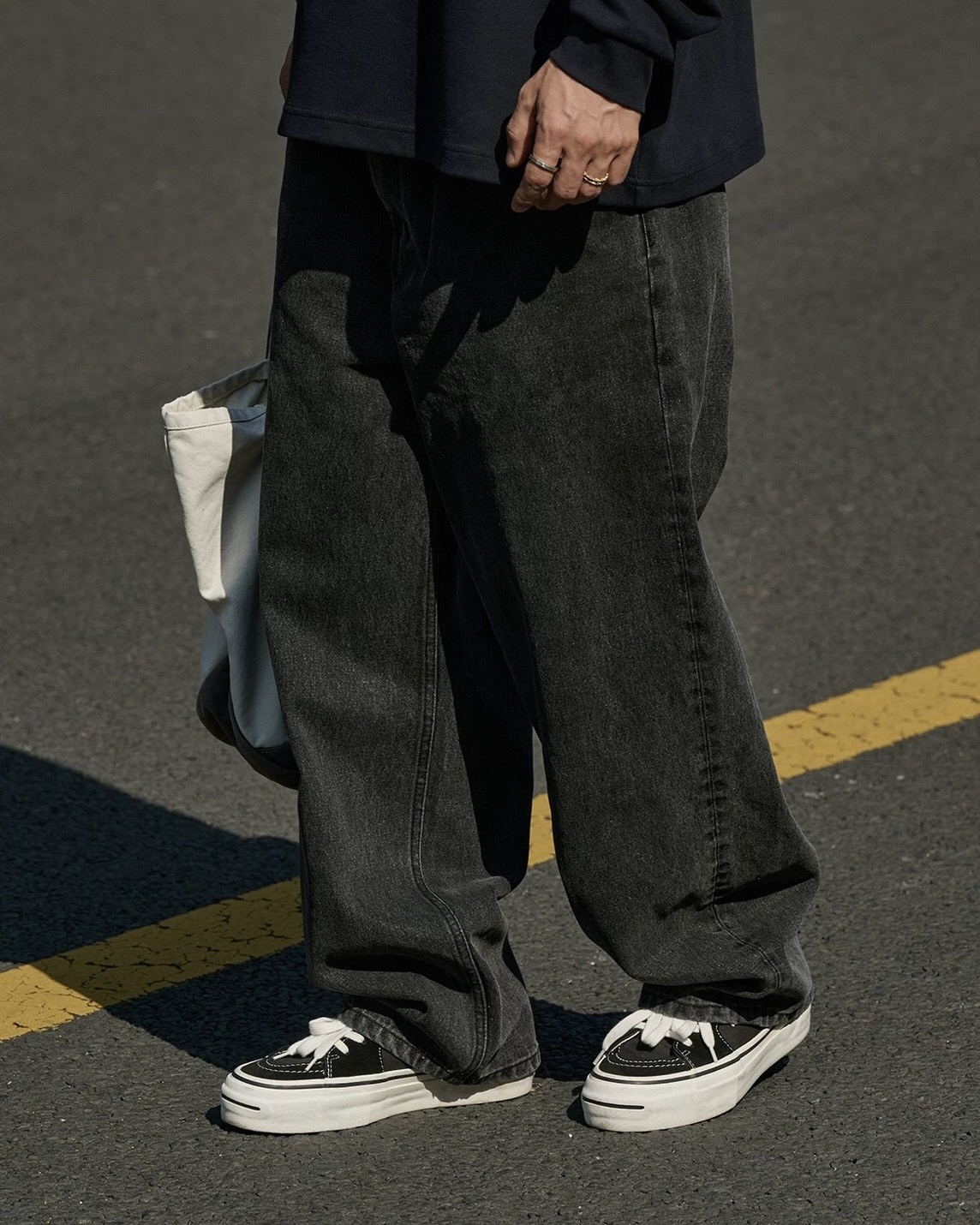 #預購 Broshood 26SS 日系寬鬆 復古做舊水洗 重磅14.5oz 黑色牛仔微錐長褲