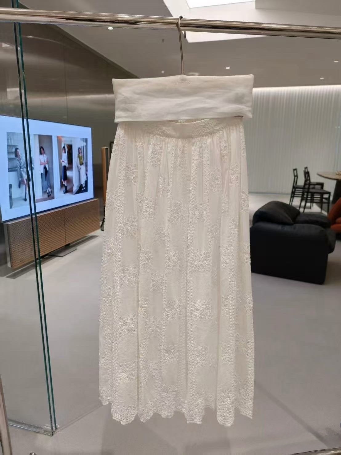 661 刺繡緹花半身裙