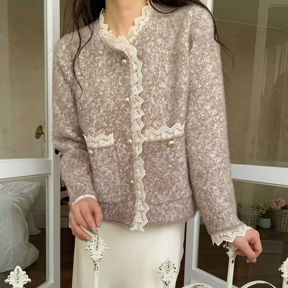 白色蕾絲滾邊混色針織排釦外套 / 3色