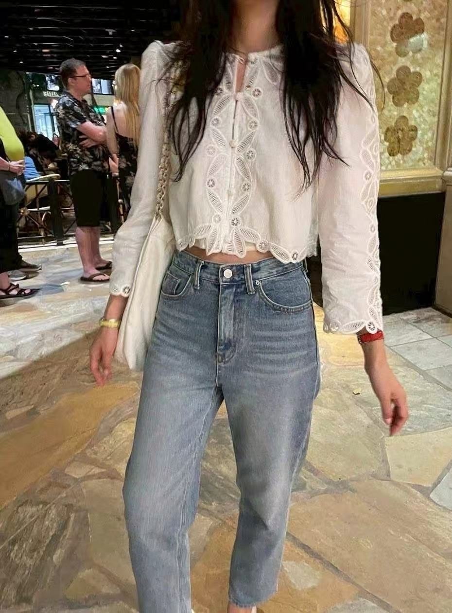 755 唯美簍空雕花襯衫