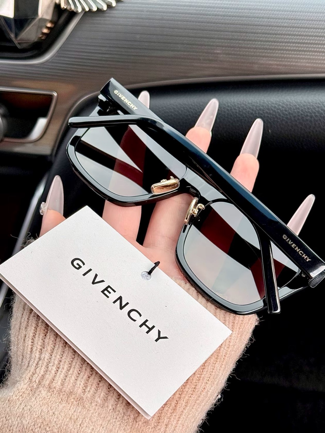 GIVENCHY 紀梵希 大方框黑墨鏡