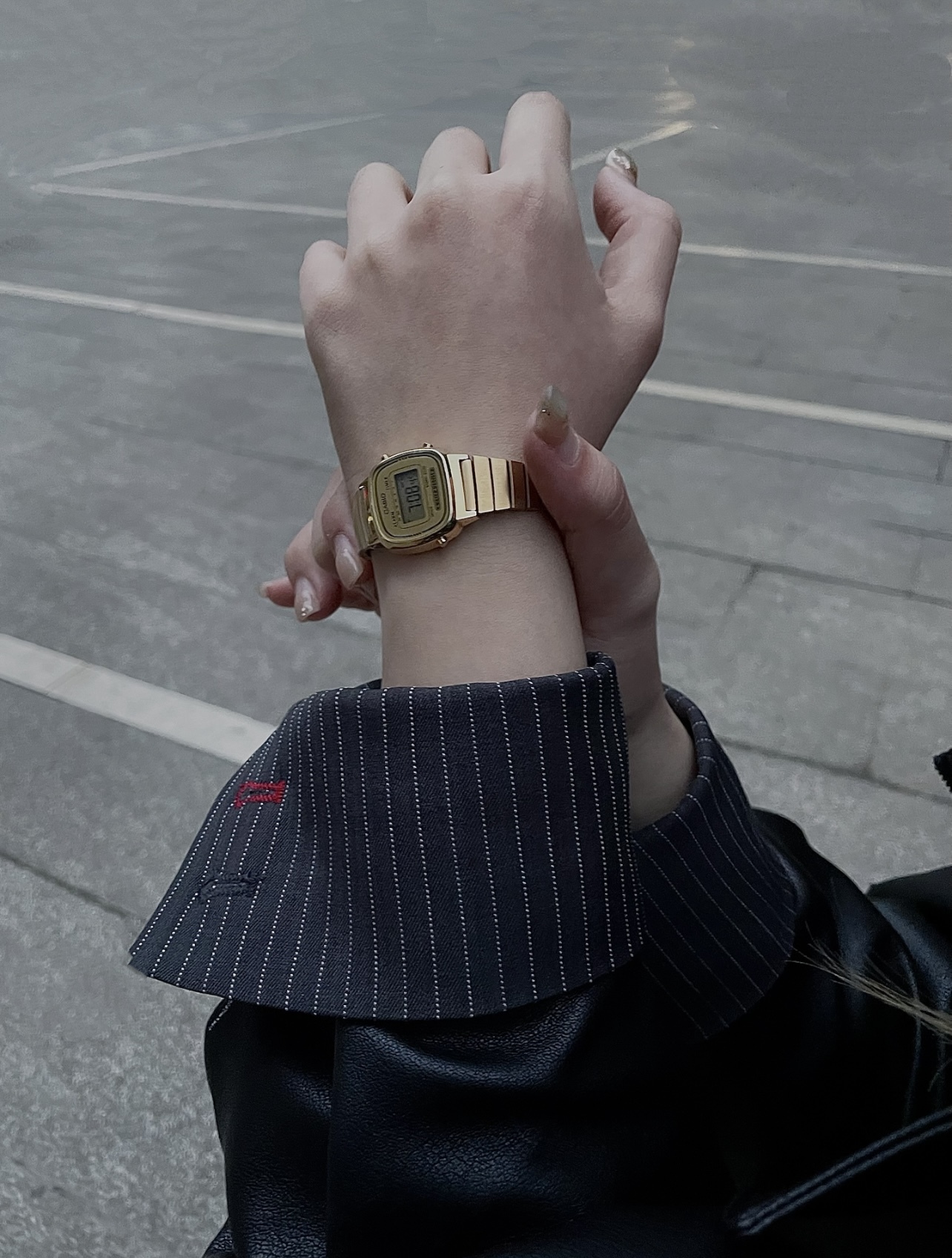 代購-CASIO卡西歐 YOUTH系列-金屬小方塊 經典方塊復古小銀塊液晶顯示 石英機芯 不鏽鋼錶帶 女錶 LA670WGA-9D