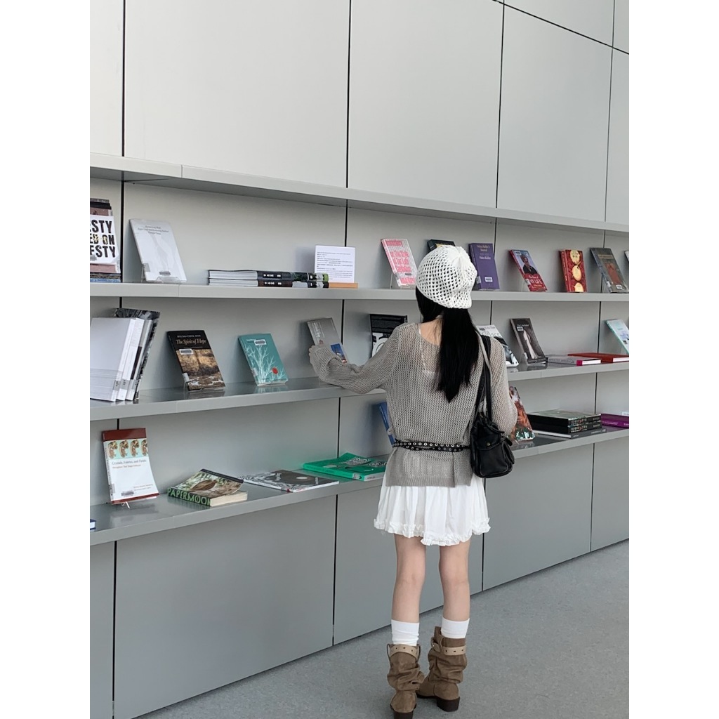 A29 低彩度洞洞針織上衣+細肩背心套裝 #7630