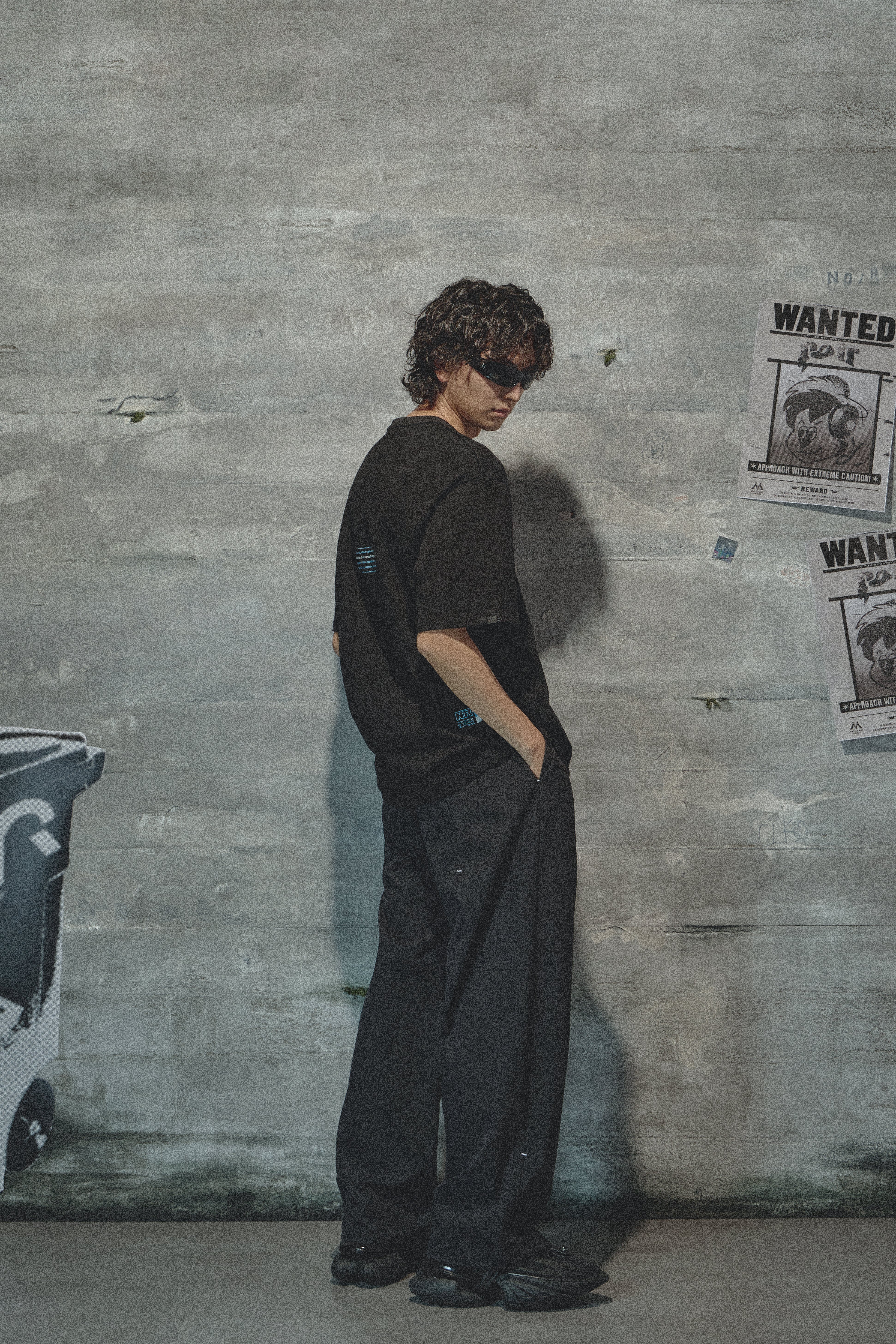 NOIR 摩登城市直筒褲