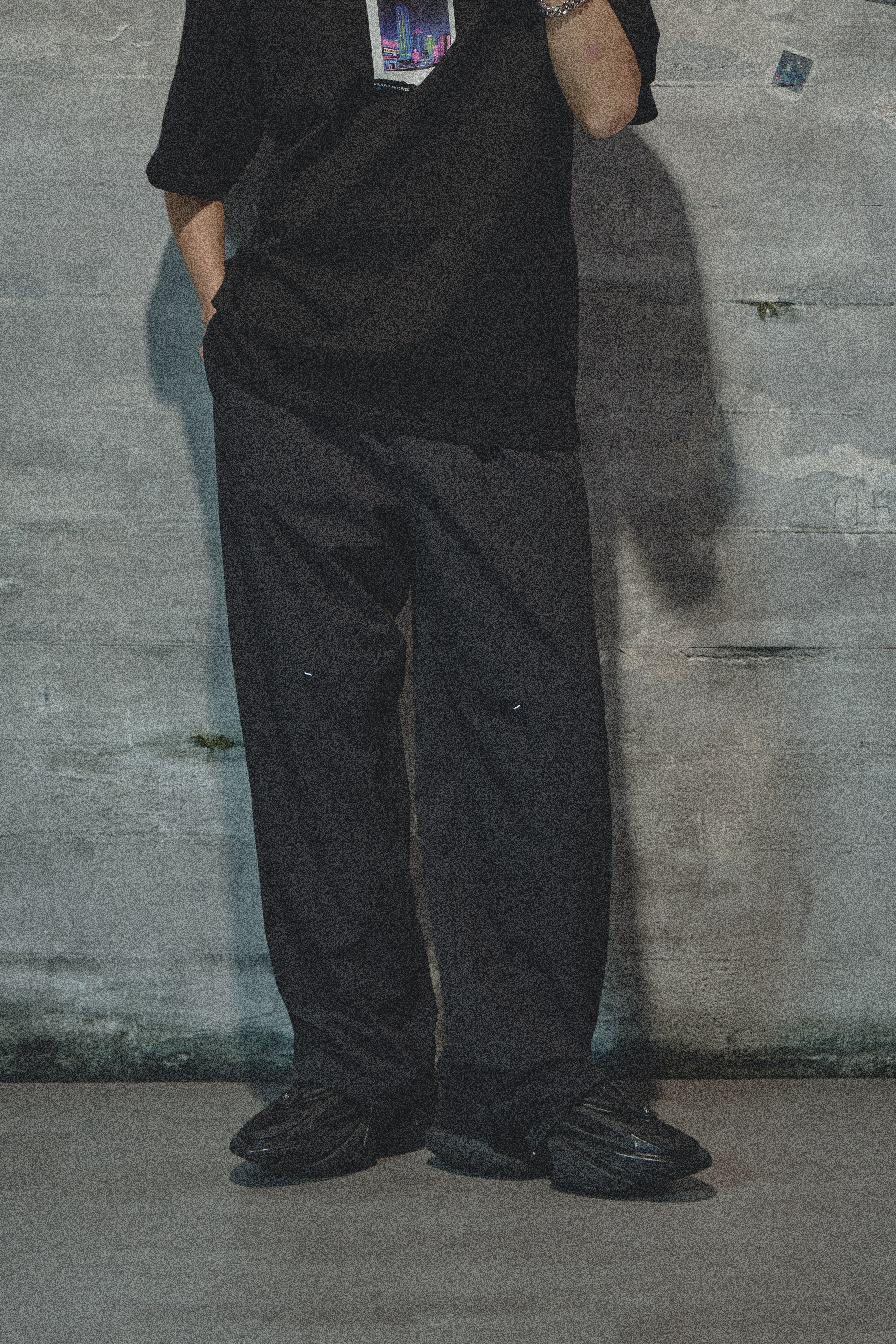 NOIR 摩登城市直筒褲