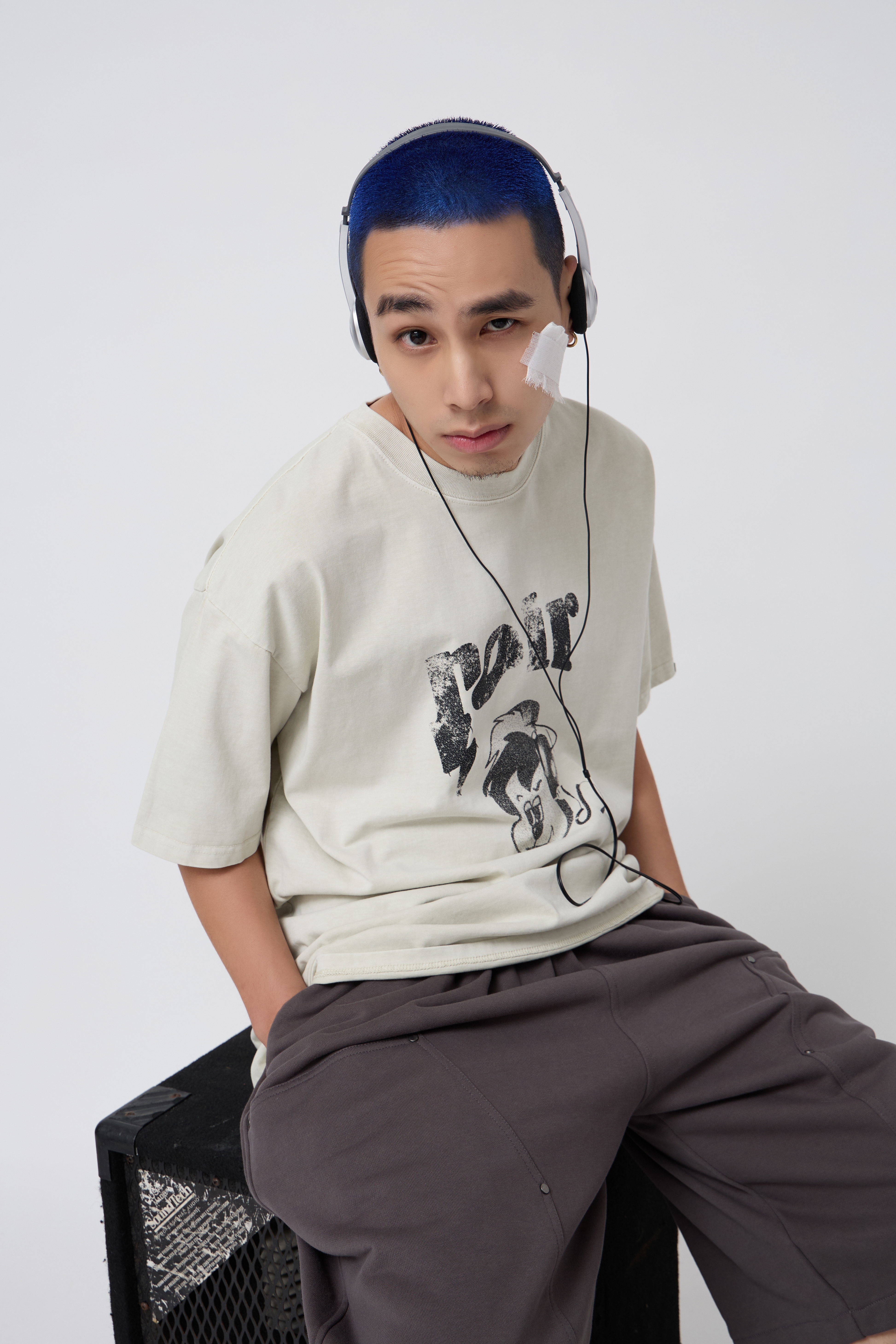 NOIR 臭鼬噴漆樂團短Tee