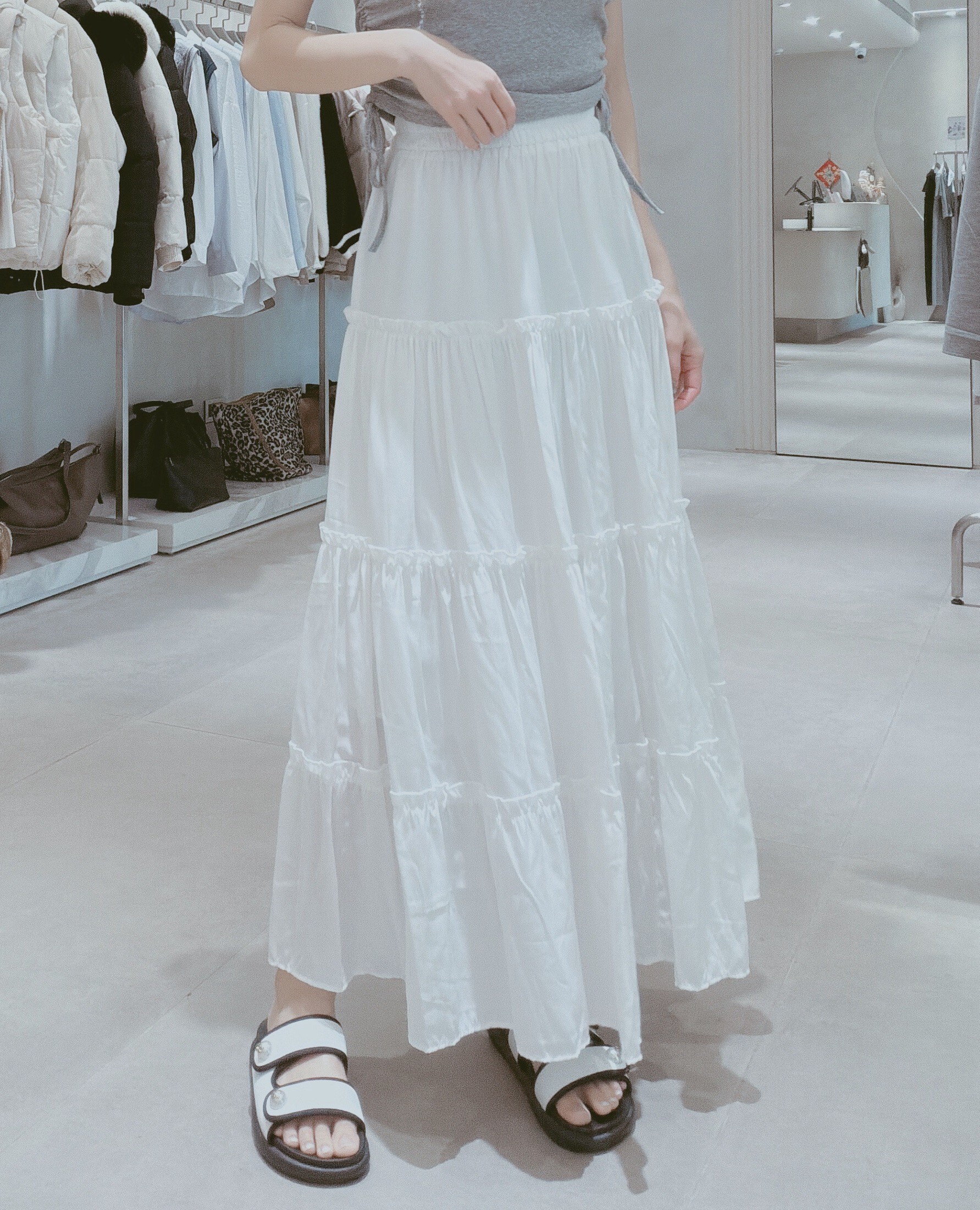 鬆緊腰素面蛋糕長裙