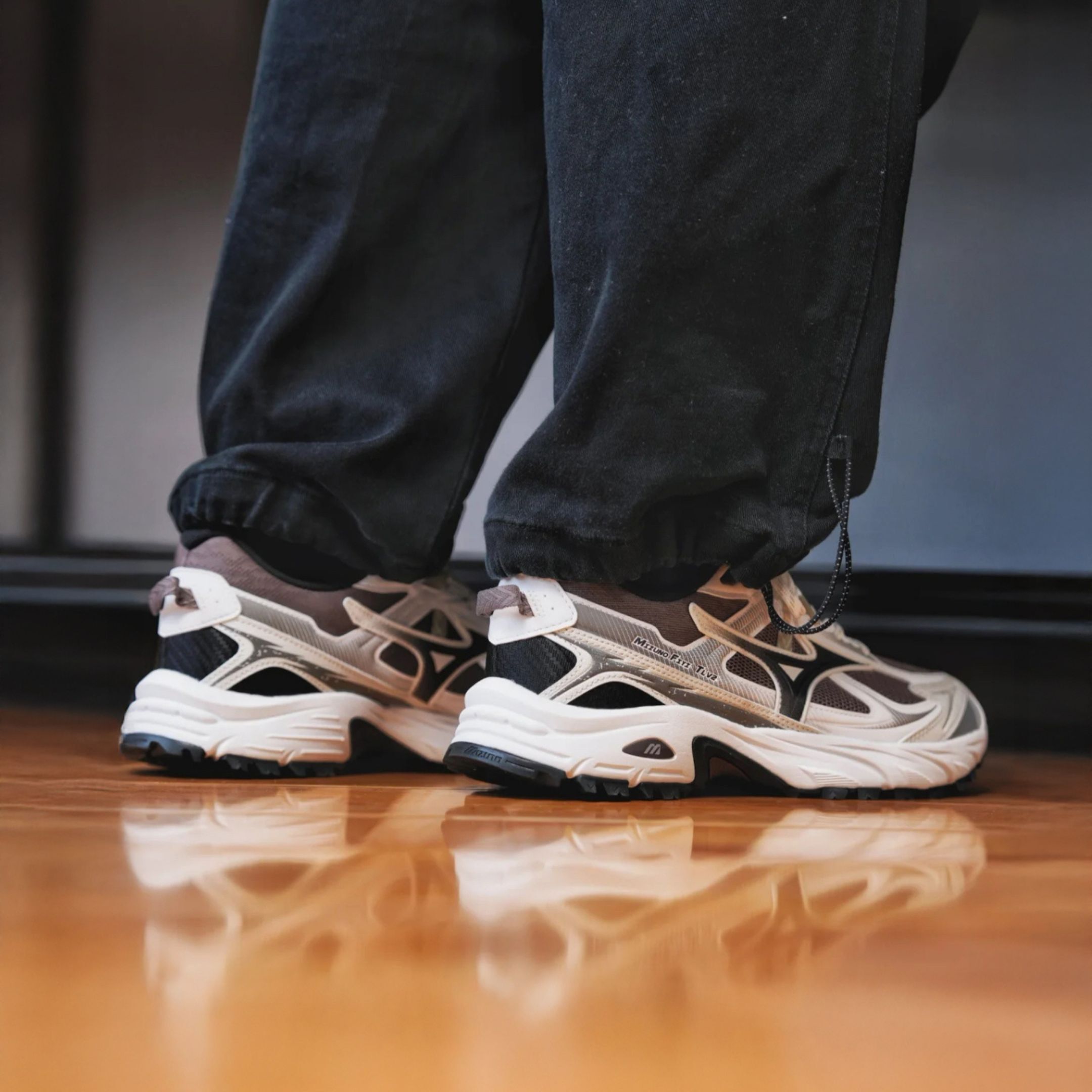 NICEDAY 代購 Mizuno FIYI TL V2 白棕 白 深棕 泥色 復古 機能 慢跑鞋 D1GH251913