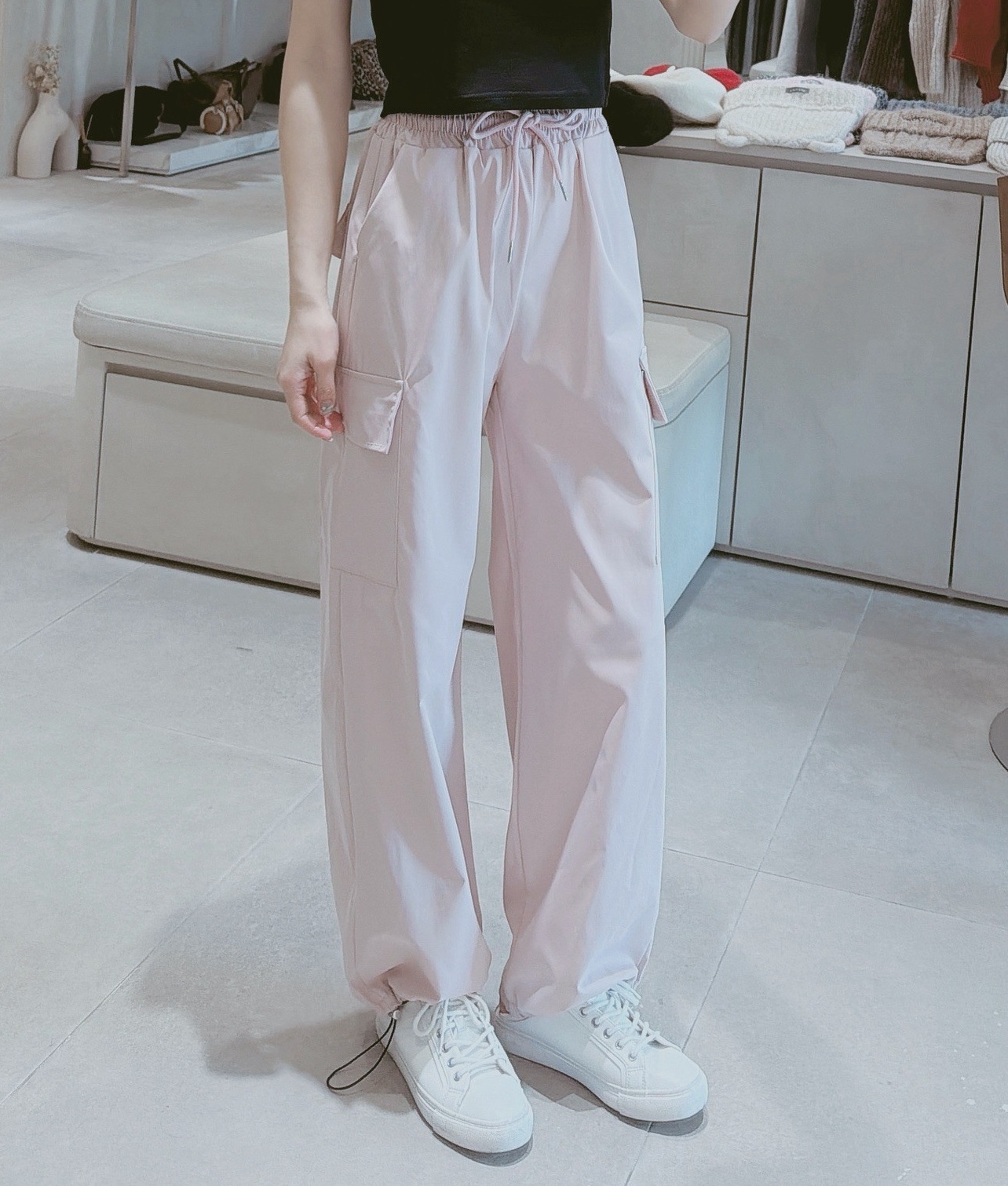 糖果色涼感工裝縮口褲