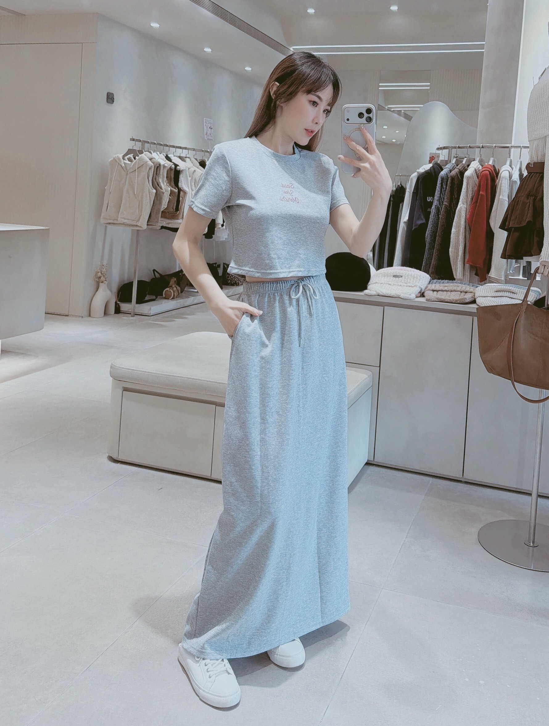 三排小字棉質衣+鬆緊腰長裙