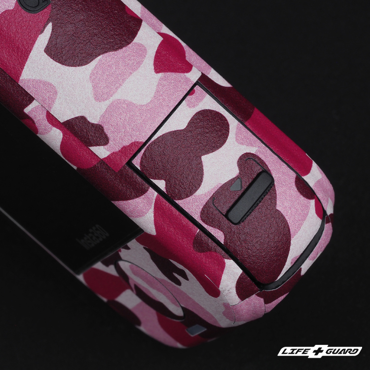 LIFE+GUARD Insta360 X4 Air 相機貼膜細節展示圖，迷彩粉質感設計