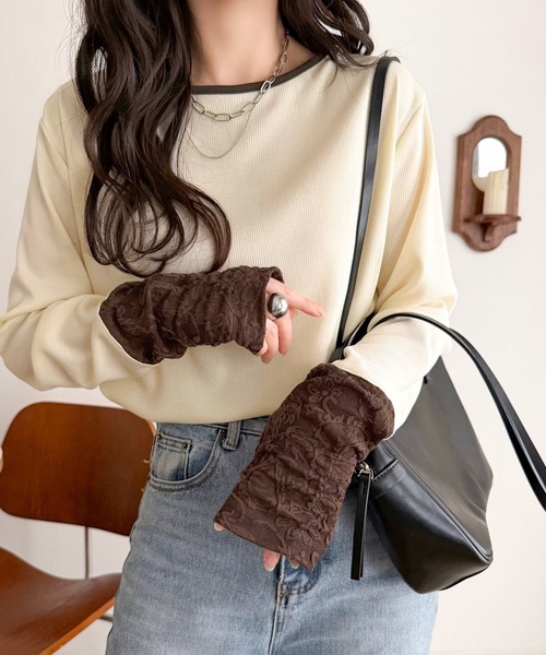 日本🇯🇵連線 Classical Elf 蓬鬆蕾絲緹花拼接羅紋上衣 蕾絲 緹花 羅紋 拼接 休閒 長袖 打底 內搭 4色 (任買兩件7-11免運)/預購