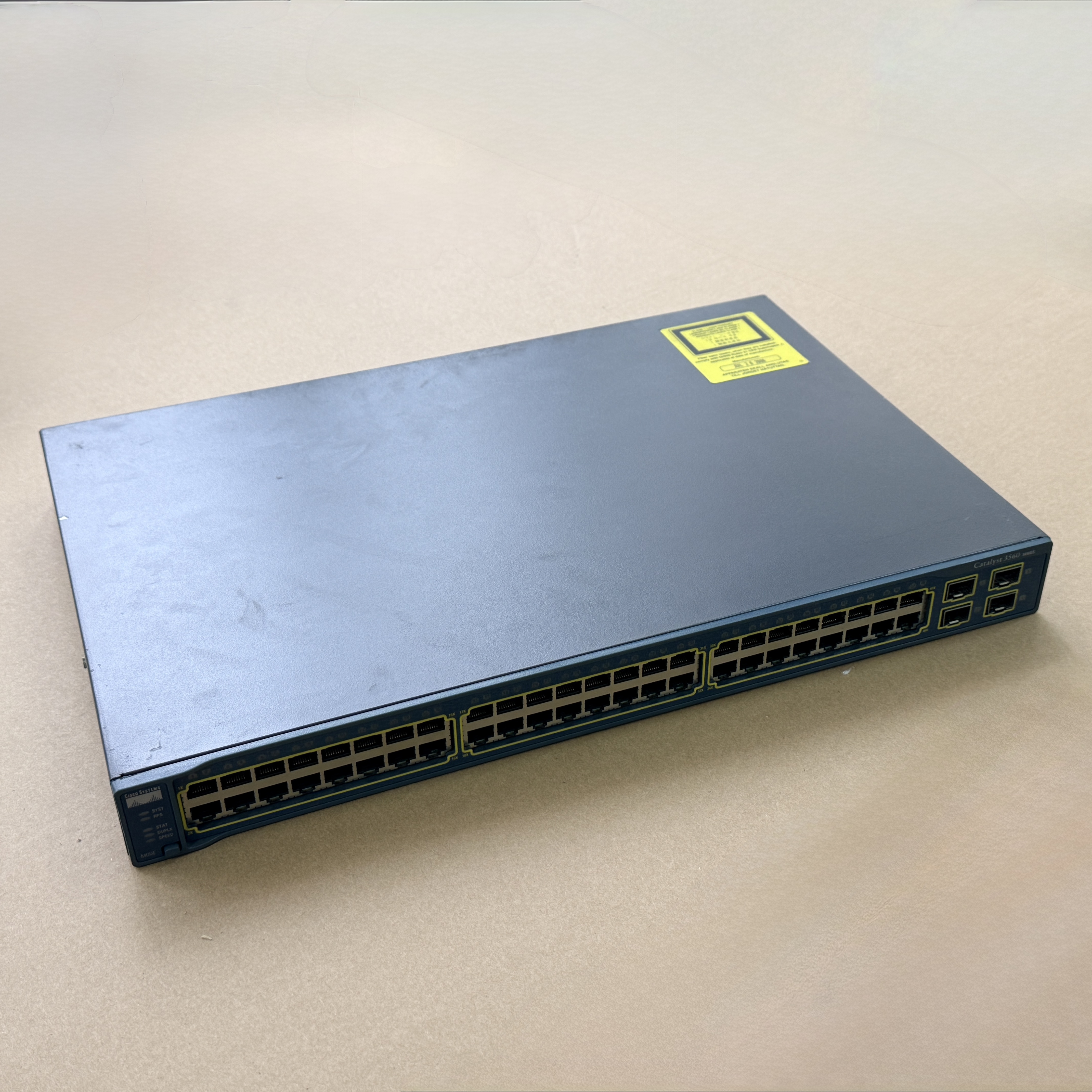 WS-C3560-48TS-SCISCO C3560 48 PORTS SWITCH (翻新)