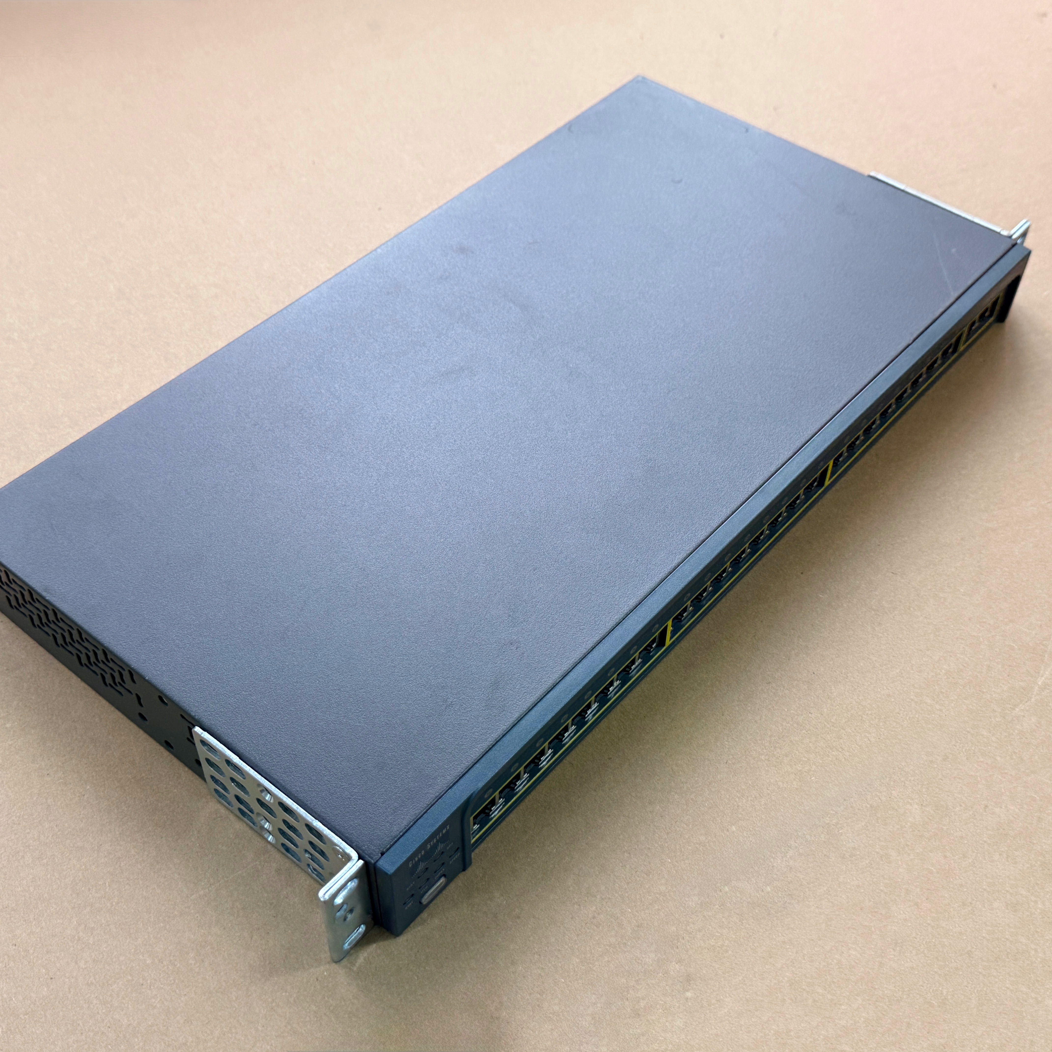 WS-C2950-24 CISCO C2950 24 PORT SWITCH (翻新)