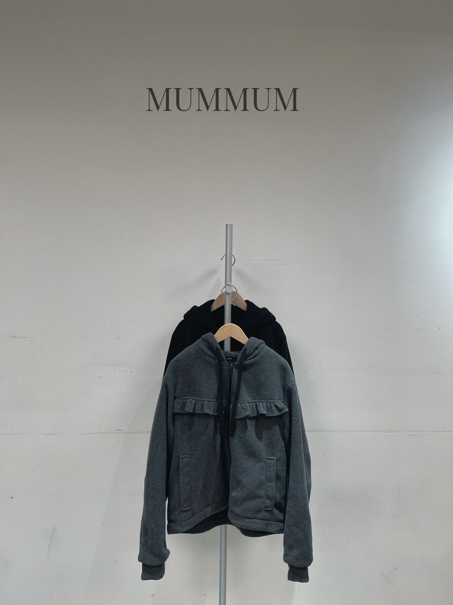 0213152a/簡單花邊點綴連帽外套 48/44/22